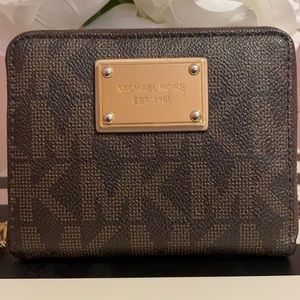 Michael Kors Jet Set Wallet